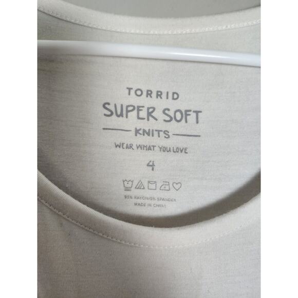 Torrid Super Soft Knit T-Shirt Plus Size 4X White Long Sleeve Round Neck - Picture 2 of 5